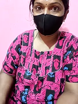 Snapshot of Renuma chatting on 10.16.25 Renuma online show from 10.16.25