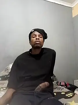 Snapshot of Amazea24 chatting on 09.24.25 Amazea24 online show from 09.24.25