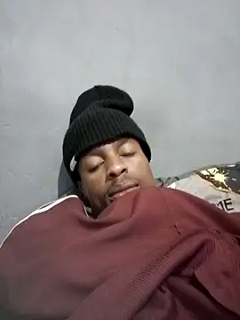 Snapshot of Amazea24 chatting on 11.12.25 Amazea24 online show from 11.12.25