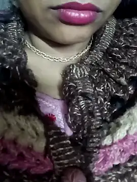 Snapshot of Wifesuman40 chatting on 12.12.24 Wifesuman40 online show from 12.12.24