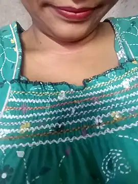 Snapshot of Wifesuman40 chatting on 12.25.24 Wifesuman40 online show from 12.25.24