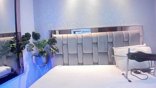 RoseTaylor   online show from 11.06.25