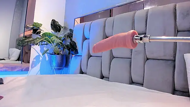 Snapshot of RoseTaylor__ chatting on 01.08.26 RoseTaylor online show from 01.08.26