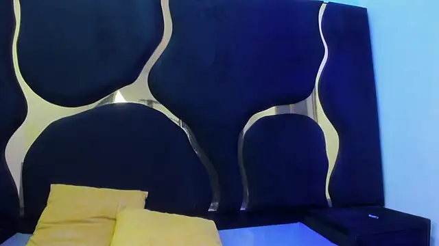 GiaRoussel online show from 09.22.25