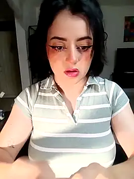 Lin-cute online show from 03.06.25