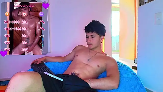 santyago taylor online show from 11.08.25