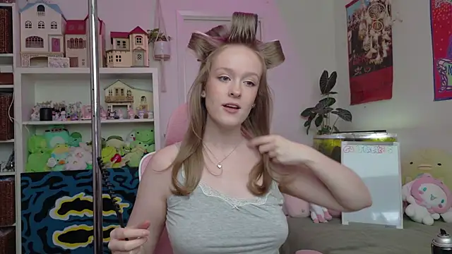 Snapshot of Daisy_Dollxo chatting on 04.28.26 Daisy Dollxo online show from 04.28.26