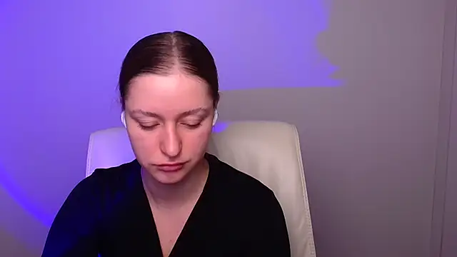 Snapshot of Fantasy_July chatting on 12.02.24 Fantasy July online show from 12.02.24