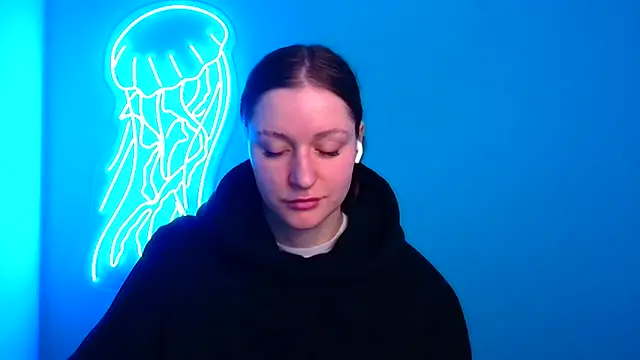 Snapshot of Fantasy_July chatting on 12.15.24 Fantasy July online show from 12.15.24