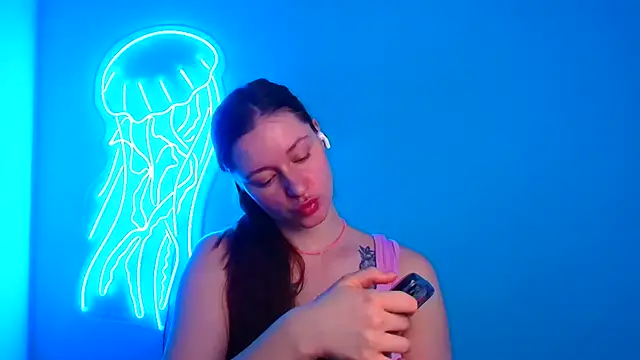 Snapshot of Fantasy_July chatting on 01.21.25 Fantasy July online show from 01.21.25