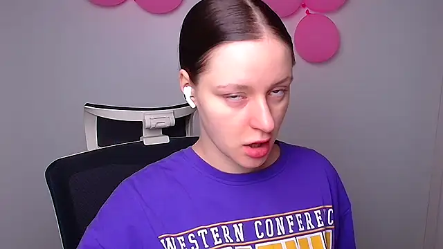 Snapshot of Fantasy_July chatting on 03.05.25 Fantasy July online show from 03.05.25