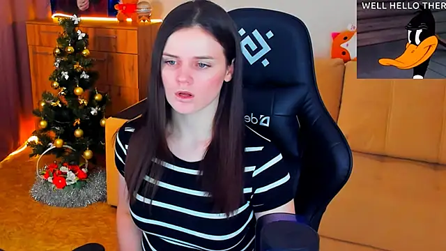 Snapshot of Lora_Cain chatting on 12.22.24 Lora Cain online show from 12.22.24