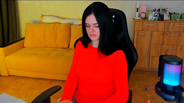 Snapshot of Lora_Cain chatting on 03.01.25 Lora Cain online show from 03.01.25