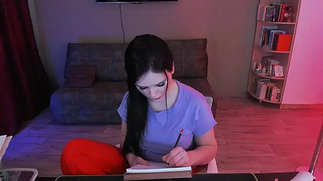 Lora Cain online show from 03.11.26