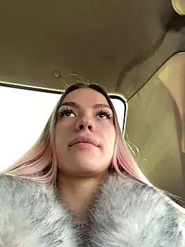 Snapshot of -Sexy_Barbie- chatting on 02.25.25 -Sexy Barbie- online show from 02.25.25