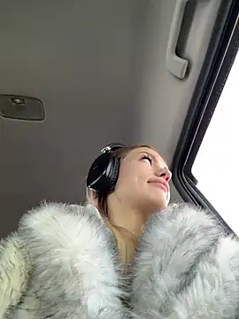 Snapshot of -Sexy_Barbie- chatting on 02.28.25 -Sexy Barbie- online show from 02.28.25