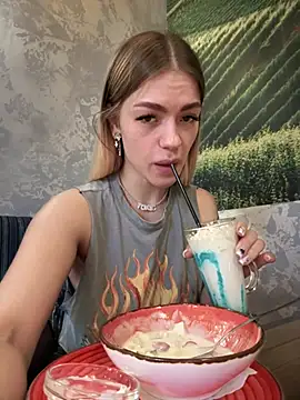 Snapshot of -Sexy_Barbie- chatting on 03.01.25 -Sexy Barbie- online show from 03.01.25