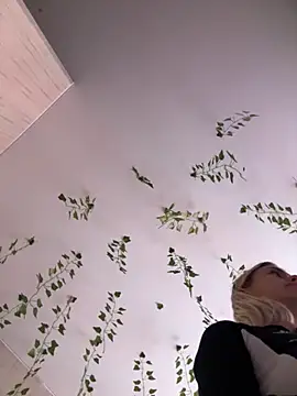 Snapshot of -Sexy_Barbie- chatting on 10.03.25 -Sexy Barbie- online show from 10.03.25