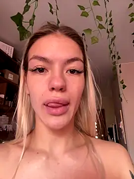 Snapshot of -Sexy_Barbie- chatting on 10.07.25 -Sexy Barbie- online show from 10.07.25