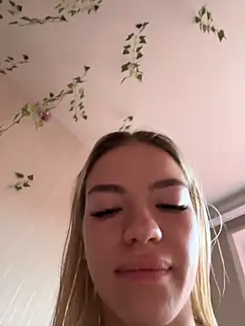 Snapshot of -Sexy_Barbie- chatting on 10.27.25 -Sexy Barbie- online show from 10.27.25