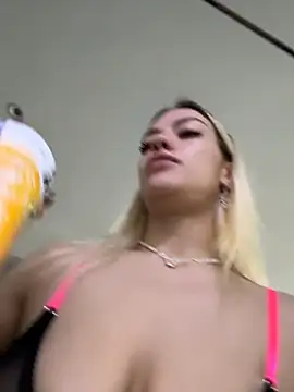 Snapshot of -Sexy_Barbie- chatting on 11.24.25 -Sexy Barbie- online show from 11.24.25