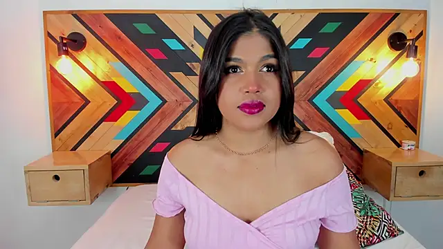 NaiirobiSwan online show from 02.15.25