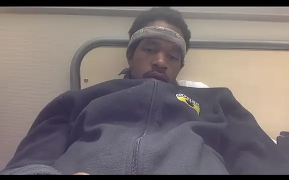 Snapshot of POPAYE972 chatting on 10.21.25 POPAYE972 online show from 10.21.25