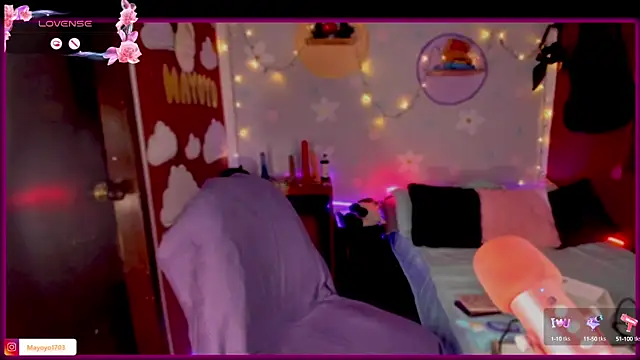 Snapshot of kiki_cavilll chatting on 09.10.25 kiki cavilll online show from 09.10.25