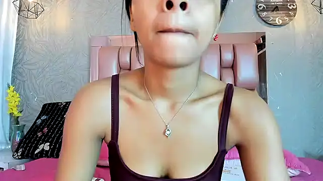 KOURTNEY-- online show from 12.15.25