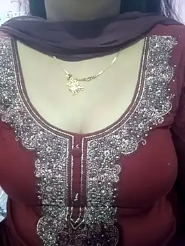 Snapshot of Cute_Sona17 chatting on 07.09.26 Cute Sona17 online show from 07.09.26