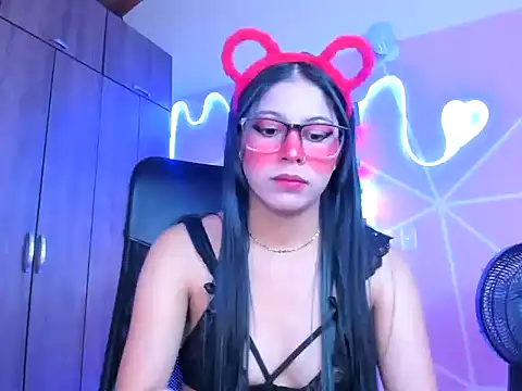 Snapshot of _ALLYSON18_ chatting on 02.12.25 ALLYSON18 online show from 02.12.25