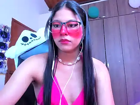 Snapshot of _ALLYSON18_ chatting on 10.21.25 ALLYSON18 online show from 10.21.25