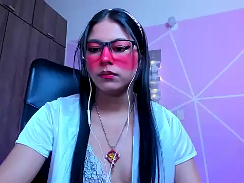  ALLYSON18  online show from 12.15.25