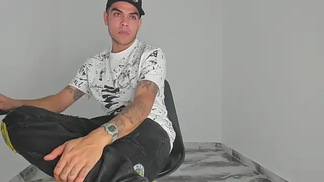 Snapshot of mikee_scooth chatting on 01.15.26 mikee scooth online show from 01.15.26