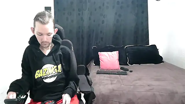 Sophia and Thomas online show from 02.13.25