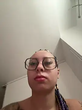 Snapshot of queenlo_xxx chatting on 06.29.26 queenlo xxx online show from 06.29.26