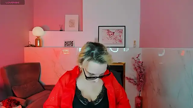 Queen Anna  online show from 02.27.26