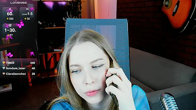 Snapshot of CuteMousee chatting on 02.26.25 CuteMousee online show from 02.26.25
