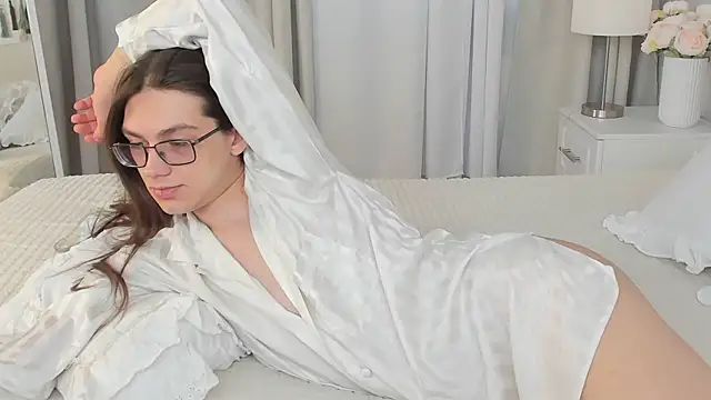 Alfreda Mills online show from 04.03.26