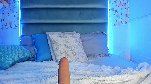 MelodiLovee  online show from 12.28.24