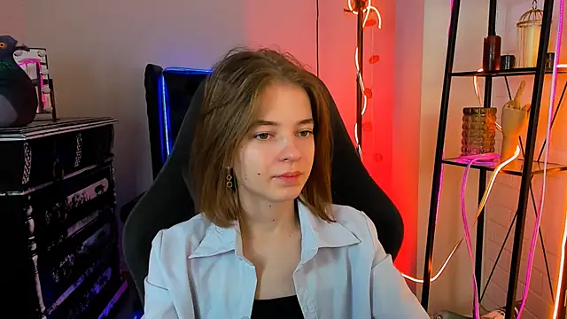 TinaDavil online show from 12.11.24