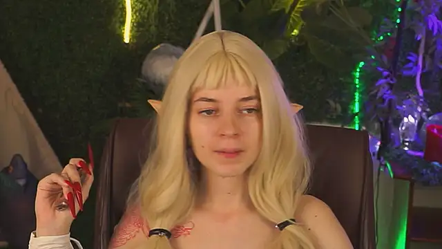 TinaDavil online show from 01.19.25