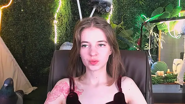 TinaDavil online show from 02.25.25