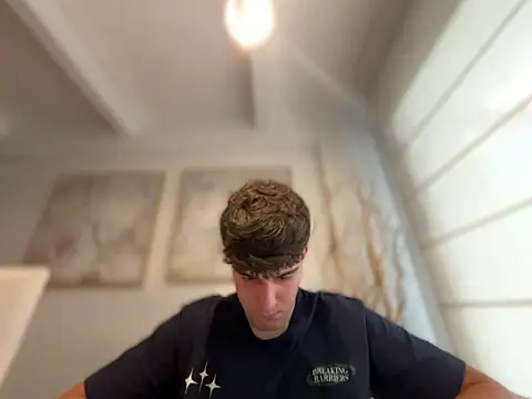 Snapshot of Pablogn24 chatting on 01.28.25 Pablogn24 online show from 01.28.25