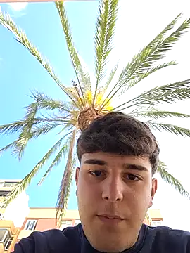 Snapshot of Pablogn24 chatting on 02.19.25 Pablogn24 online show from 02.19.25