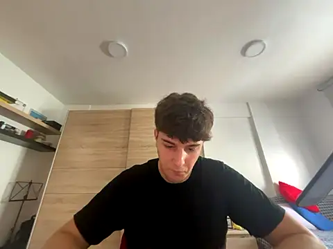 Snapshot of Pablogn24 chatting on 10.16.25 Pablogn24 online show from 10.16.25