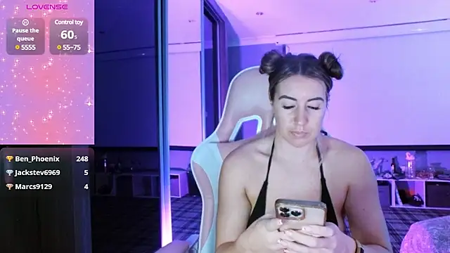 Daisydelicious online show from 02.21.25