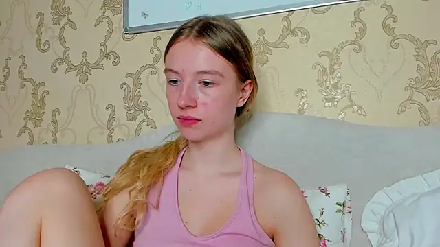 minidivaa  online show from 12.13.24