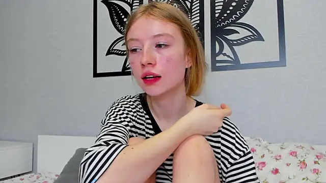 minidivaa  online show from 02.19.25