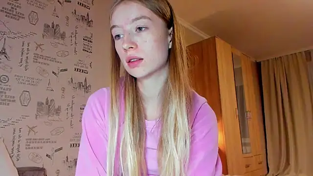 minidivaa  online show from 10.08.25